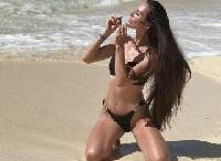 SexyNicolle - Ich bin Nicolle, eine knackige sexy frau, auf der Suche nach etwas Spaß in der Online-Welt und vielleicht in der realen Welt auch. Ich mag es, das Leben zu genießen! Ich bin offen für alles. Chatten, Spass, Treffen in real. Bin eine nette Frau mit süssem lächeln und sexy Körper ...komm und schau selbst. 